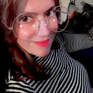 Meet your Posher, Ella